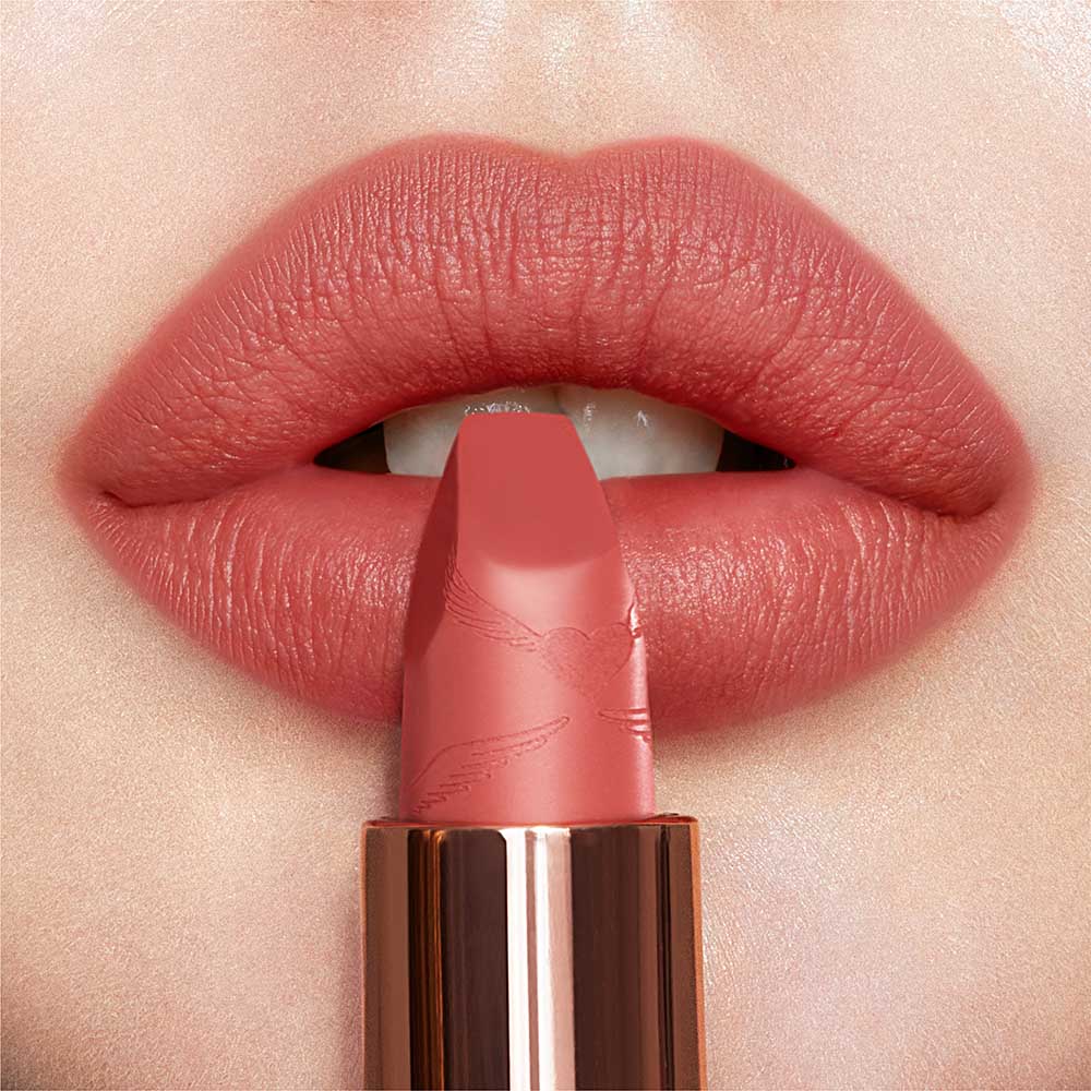 MATTE REVOLUTION (BARRA PARA LABIOS)
